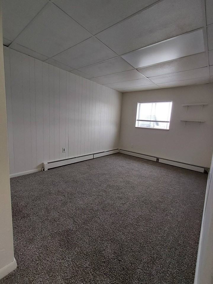 1630 9 Avenue - Photo 7 of 14