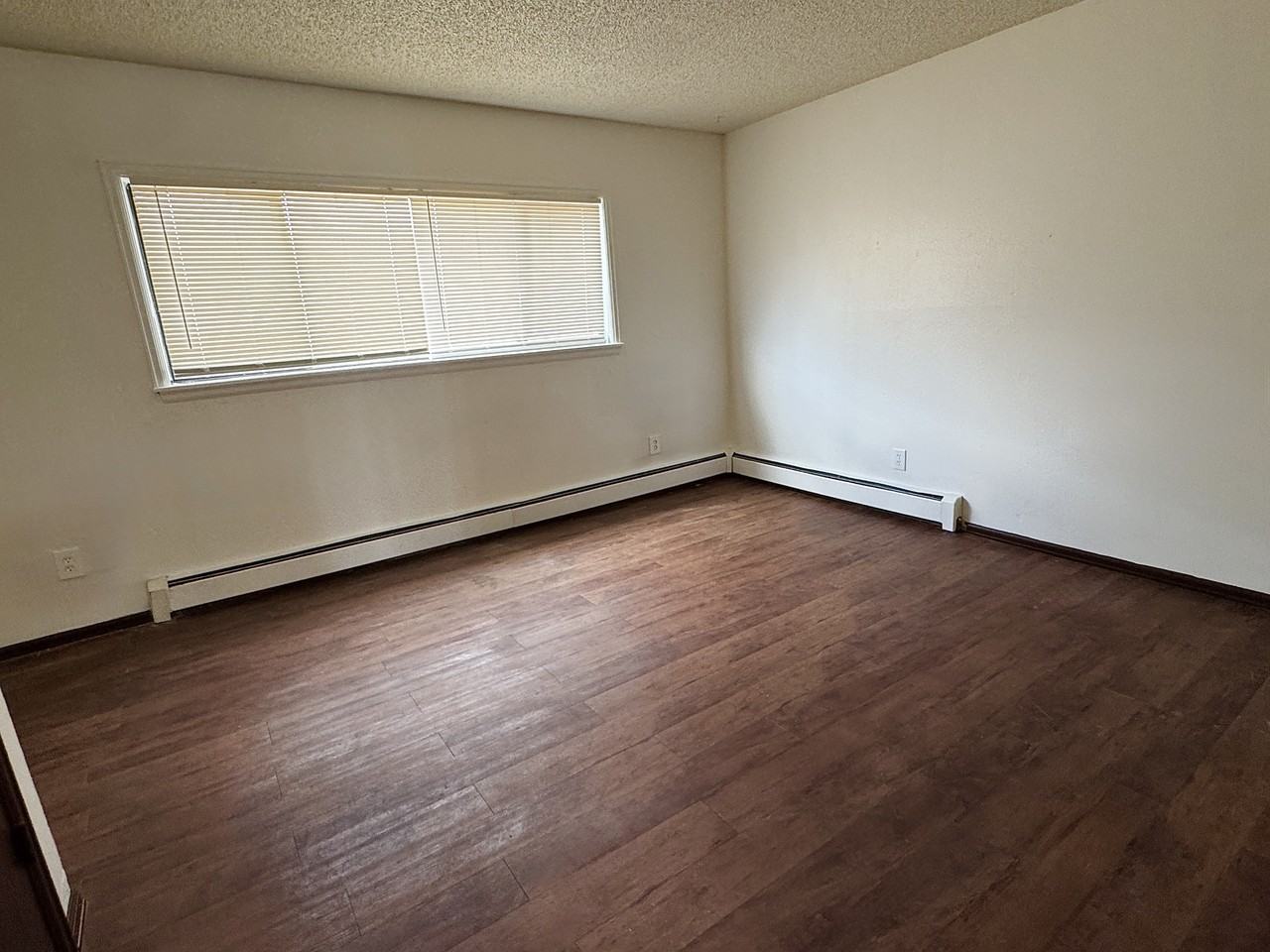 iCTH - 812-832 W 10th St - Photo 4 of 18