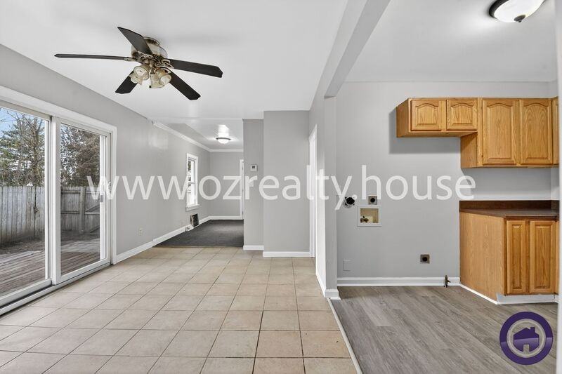 1913 Newport Ave - Photo 7 of 17