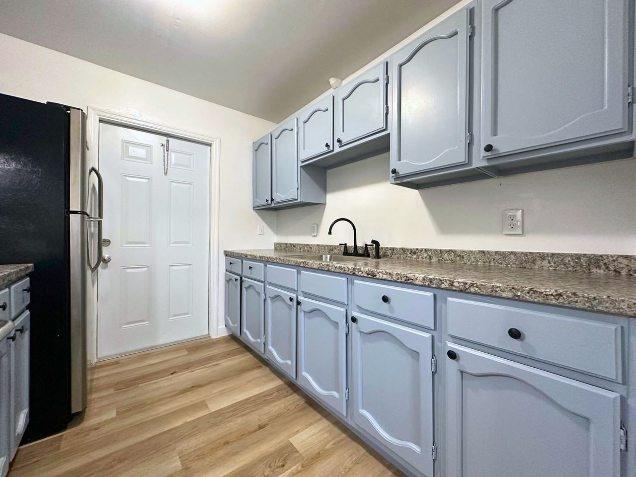 3662 Davis Road - Photo 5 of 23