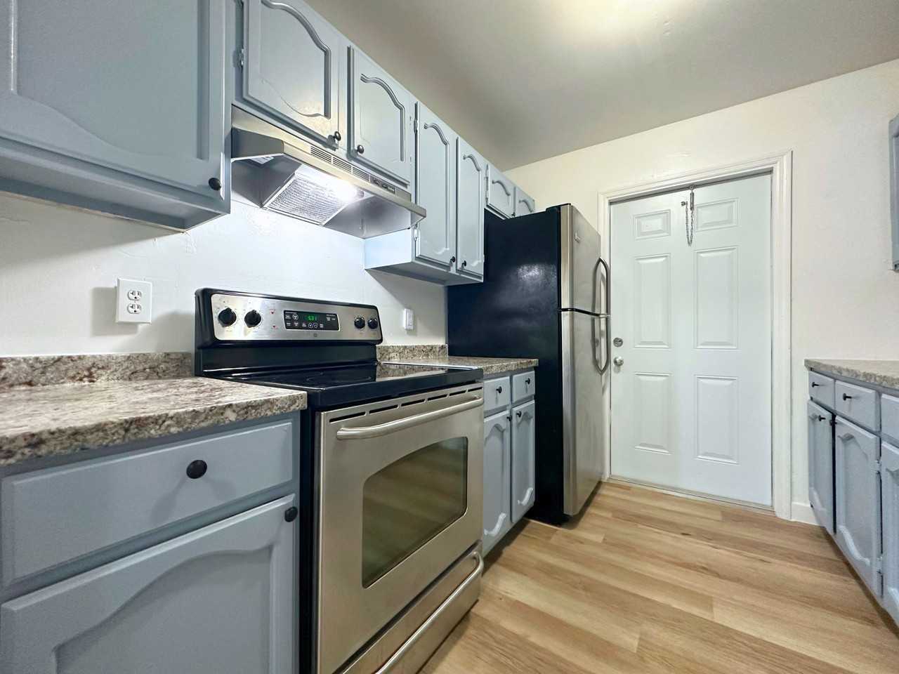 3662 Davis Road - Photo 6 of 23