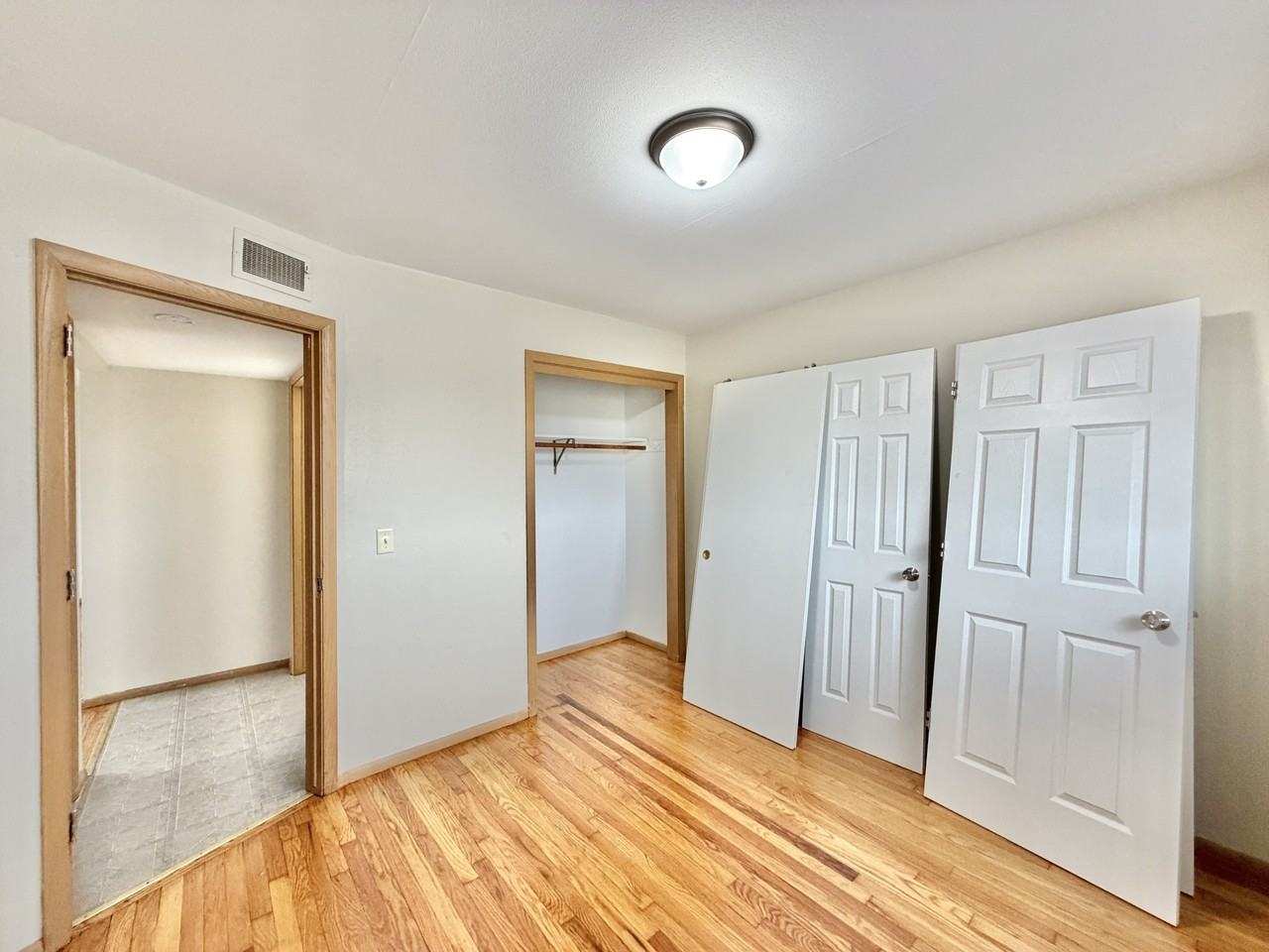 1426 North Randall Avenue - Photo 7 of 14