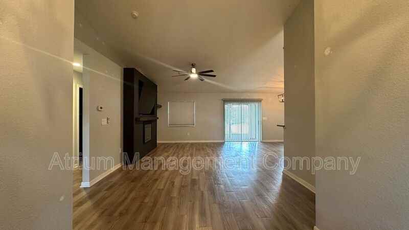 326 Woodland Trl - Photo 3 of 45