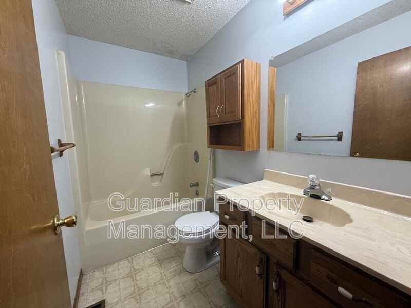 716 W Torrance St - Photo 2 of 19