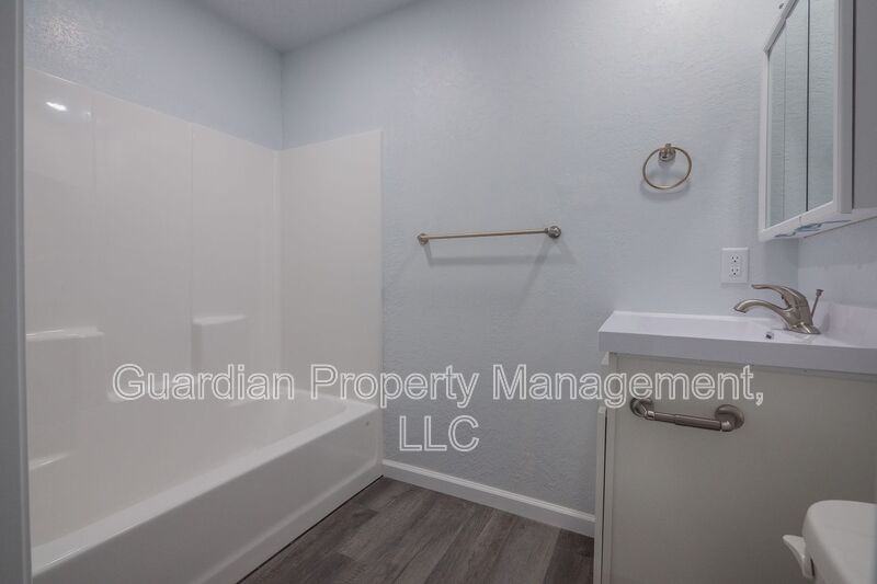 N Main St #2 - Photo 3 of 9