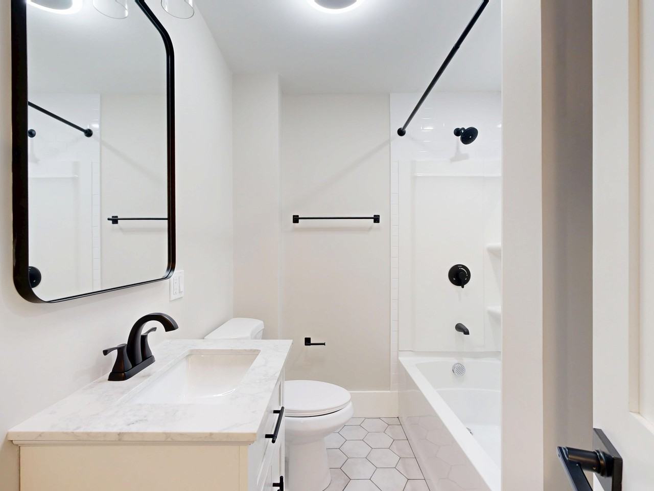 972-974 Saratoga Street - Photo 6 of 45