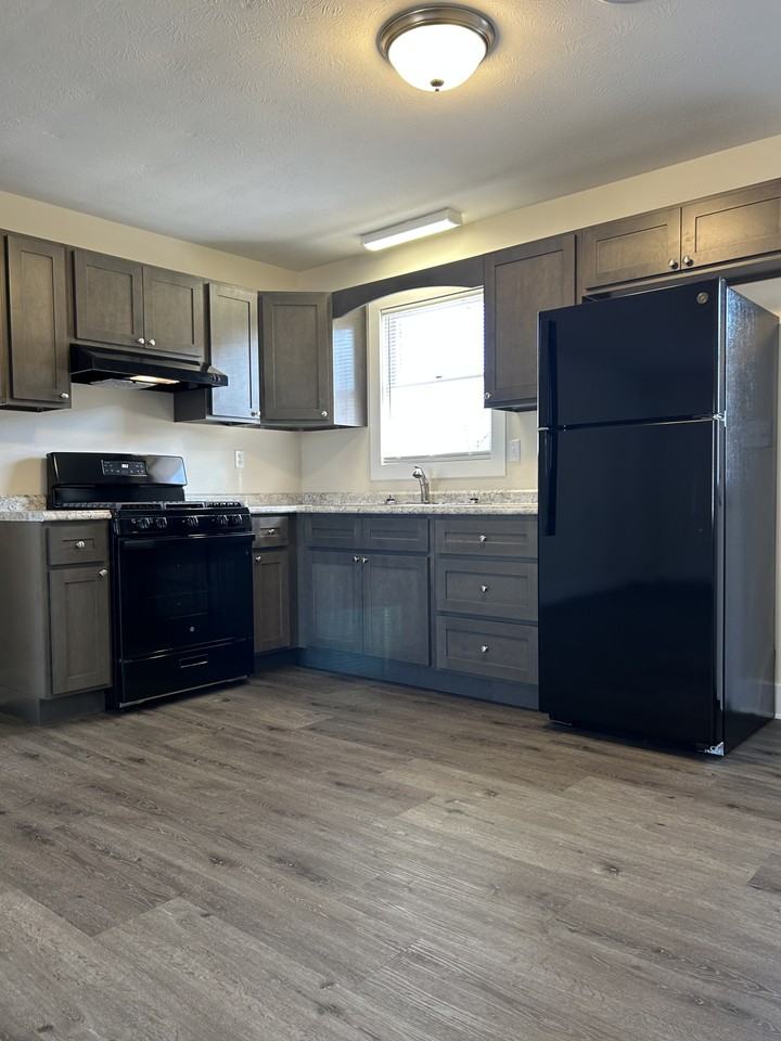 100 Holmes Avenue #A - Photo 3 of 6