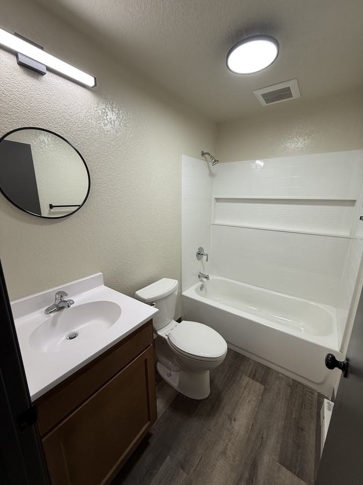 920 N 2nd St - 11 Plex - Photo 7 of 8