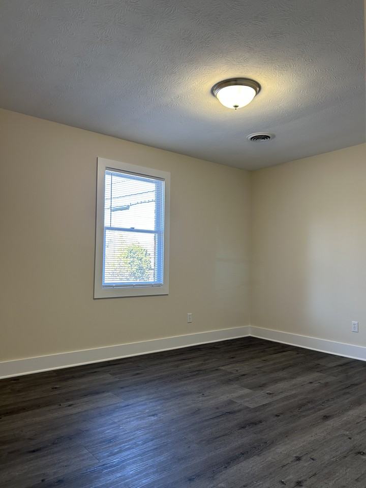 100 Holmes Avenue #A - Photo 5 of 6