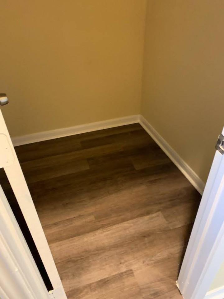 Yellowstone Boulevard 4720 - Photo 7 of 7