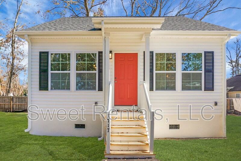 1717 Wappoo Dr - Photo 2 of 37