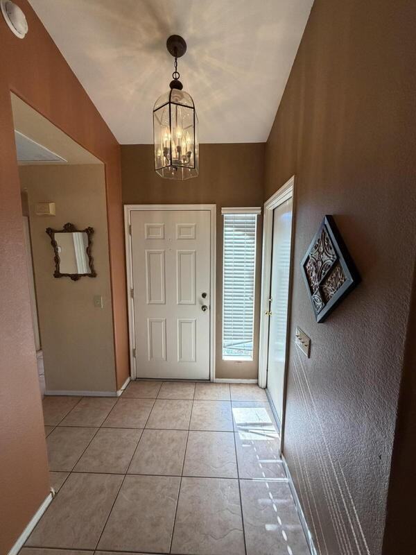 6761 S Oakmont Dr - Photo 2 of 17