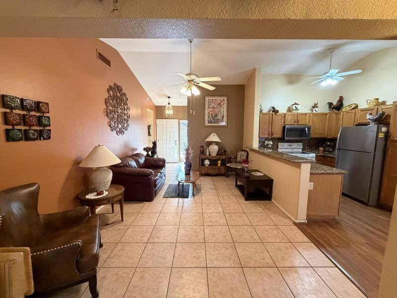 6761 S Oakmont Dr - Photo 4 of 17