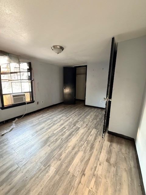 Kowis - Photo 6 of 35