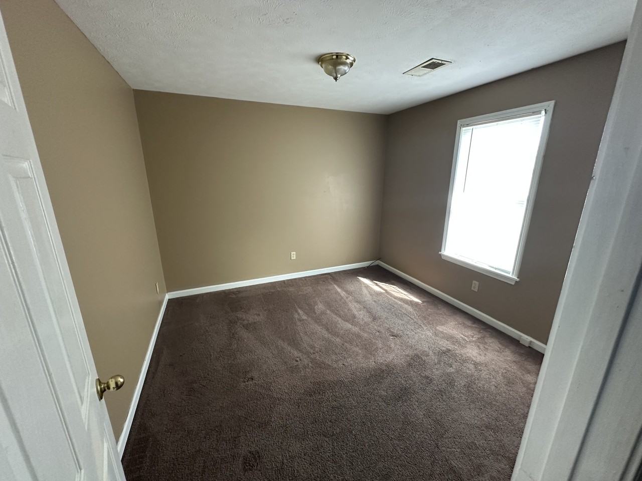 110 S Church - Photo 5 of 7