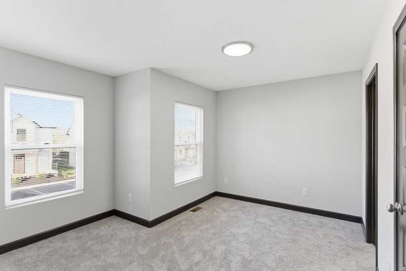 103 Macy Way - Photo 5 of 10