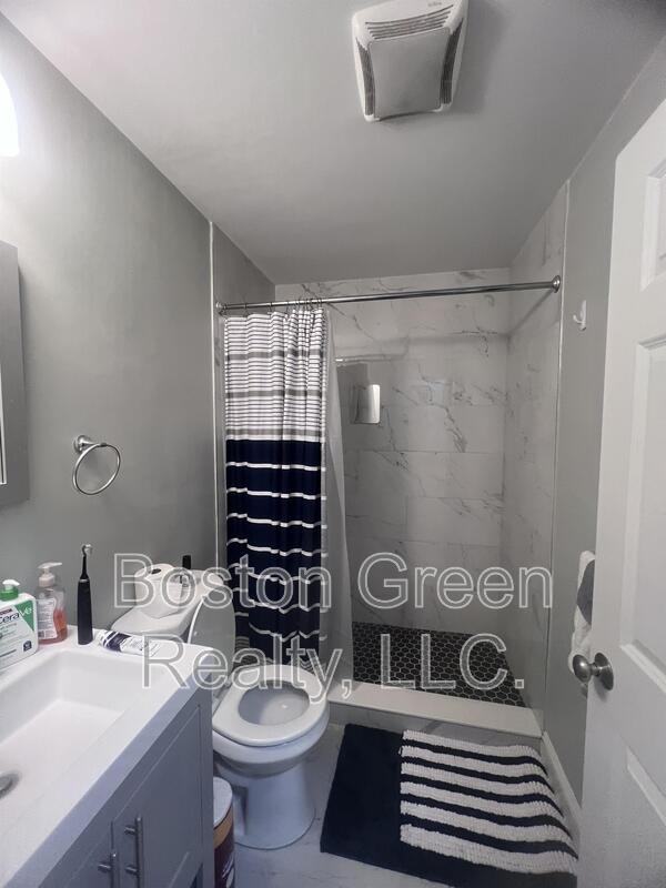 247 L St #2 - Photo 4 of 20