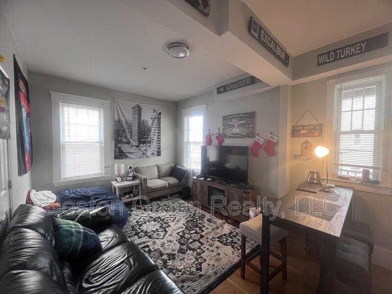 247 L St #2 - Photo 7 of 20