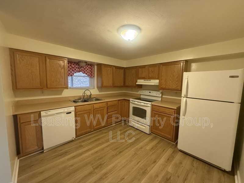 1811 Winding Hills Dr - Photo 2 of 11