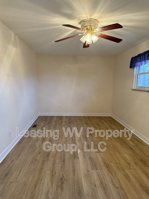 1811 Winding Hills Dr - Photo 6 of 11