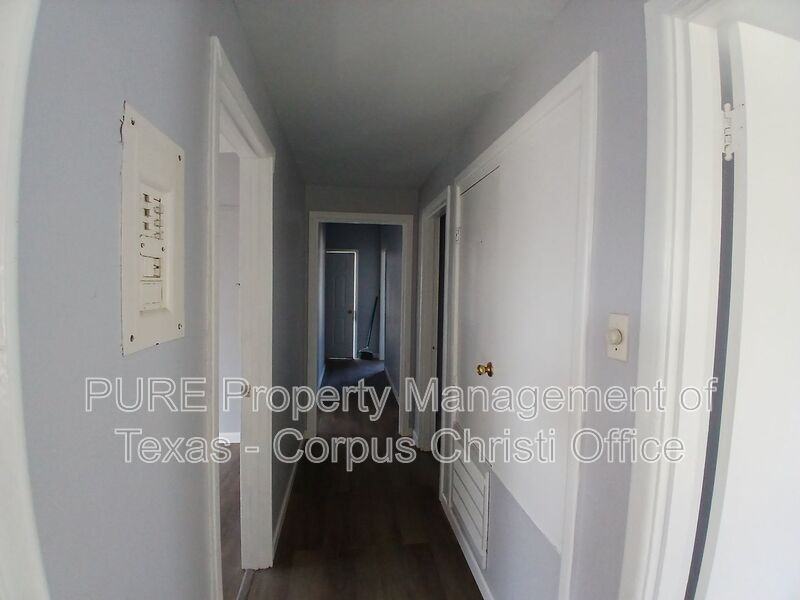 1506 Crosby St - Photo 4 of 33