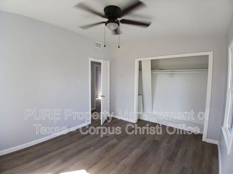 1506 Crosby St - Photo 6 of 33