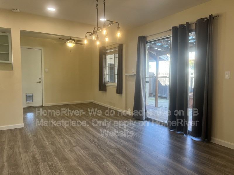 2121 Aaron Way - Photo 3 of 9