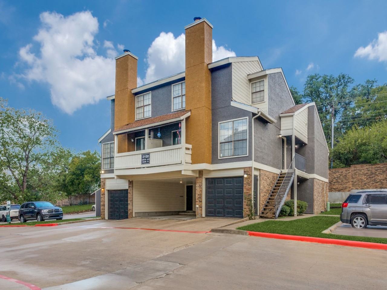 Ridgmar Townhomes 168 LLC - Photo 2 of 14