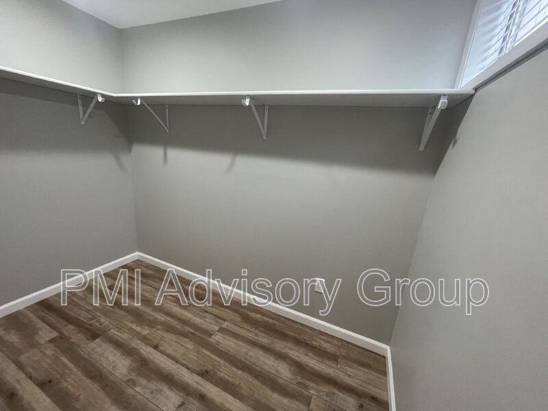 7416 Sw 27th St - Photo 6 of 33