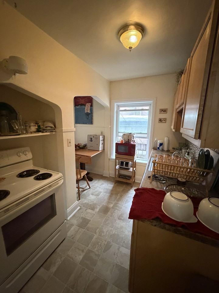 316 E 2nd Street - Photo 2 of 6