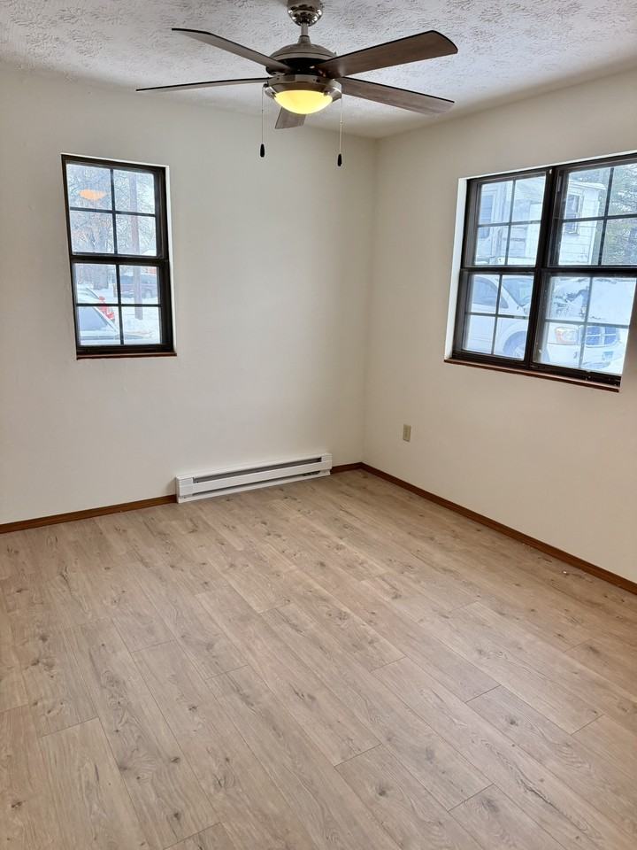 320 S Cherry St - Photo 5 of 13