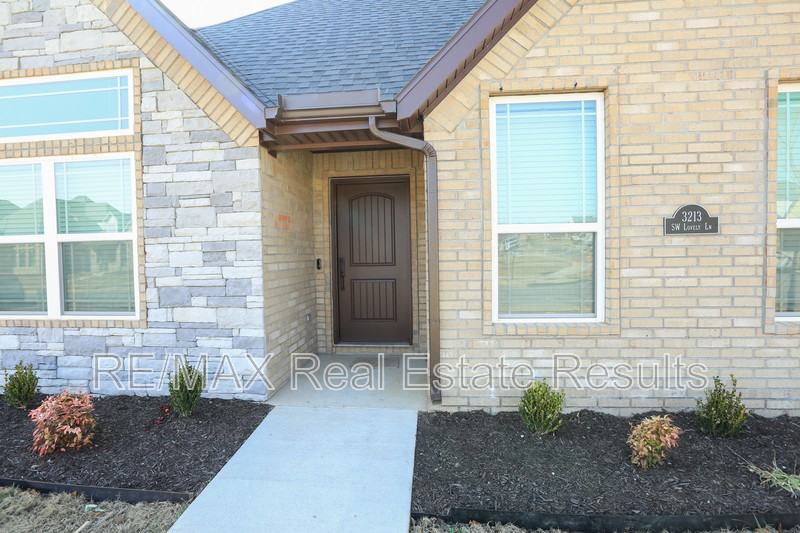 3213 Sw Lovely Ln - Photo 4 of 34