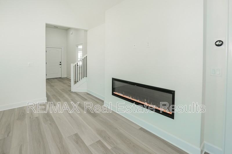 3213 Sw Lovely Ln - Photo 7 of 34