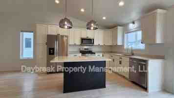 featured image of 2584 66th Ave S