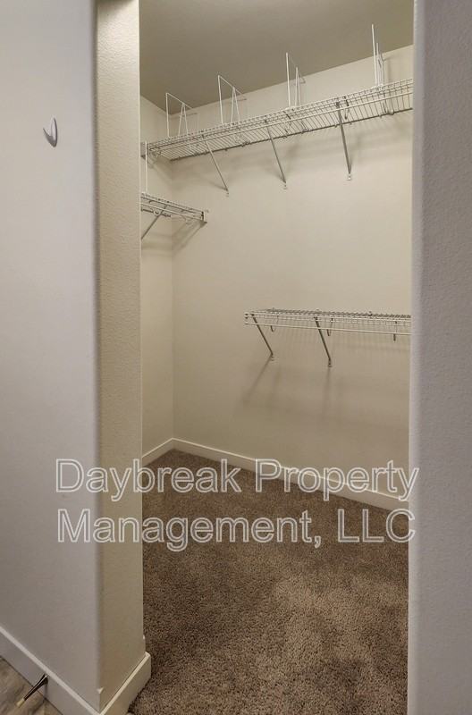 2584 66th Ave S - Photo 7 of 32