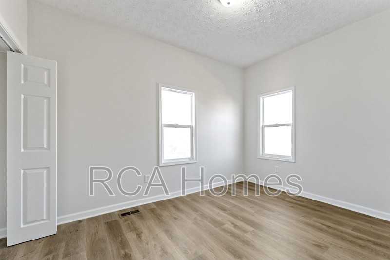 23 N Gray St - Photo 6 of 11