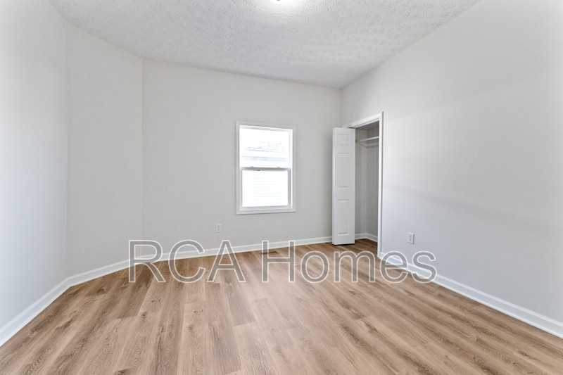 23 N Gray St - Photo 7 of 11