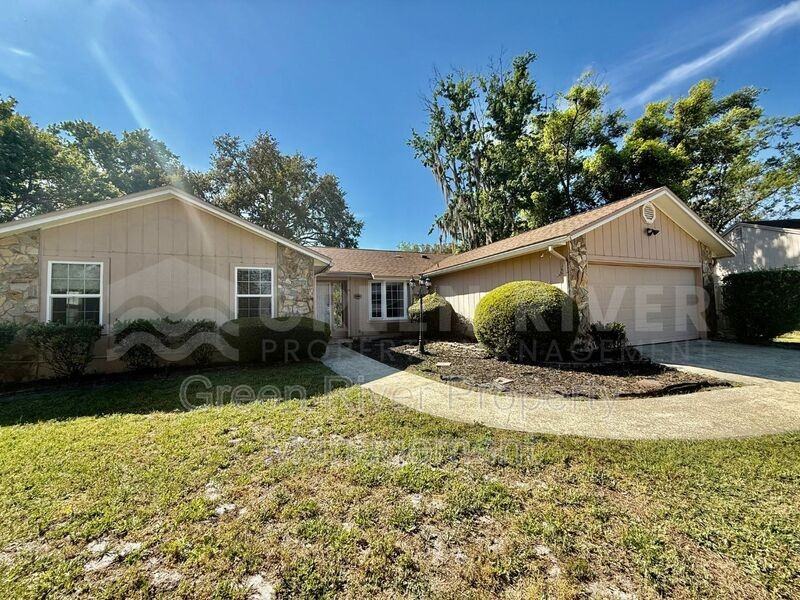 2285 Richard Lee St - Photo 2 of 44