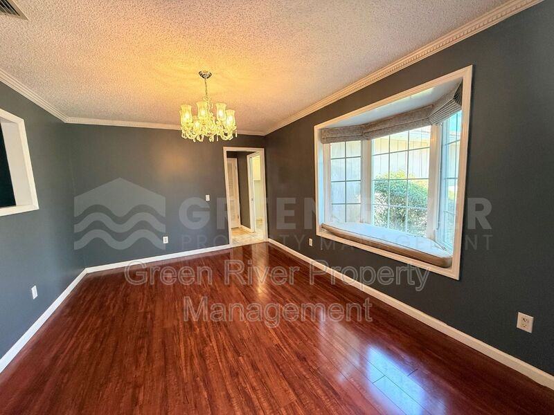 2285 Richard Lee St - Photo 4 of 44