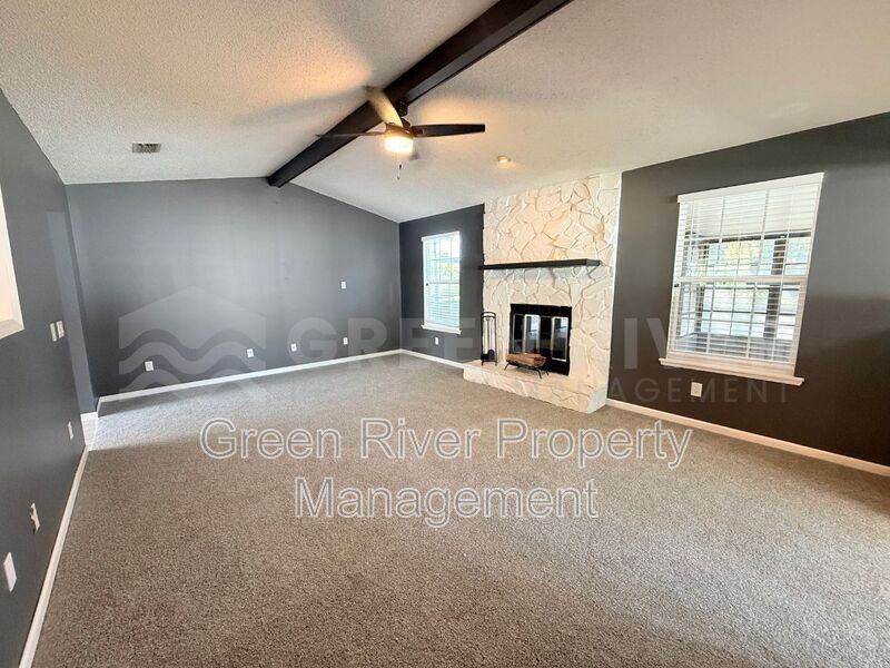 2285 Richard Lee St - Photo 7 of 44