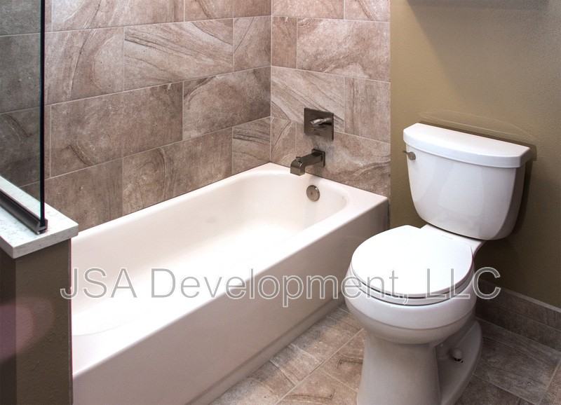 611 Sycamore St #201 - Photo 6 of 10