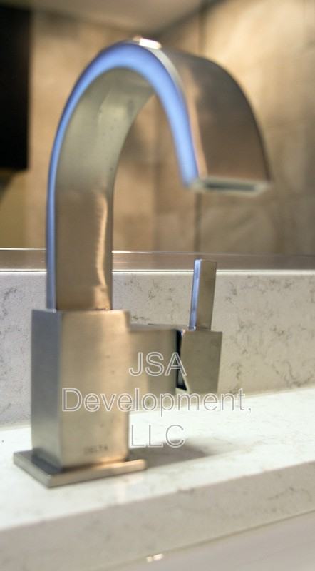 611 Sycamore St #201 - Photo 7 of 10