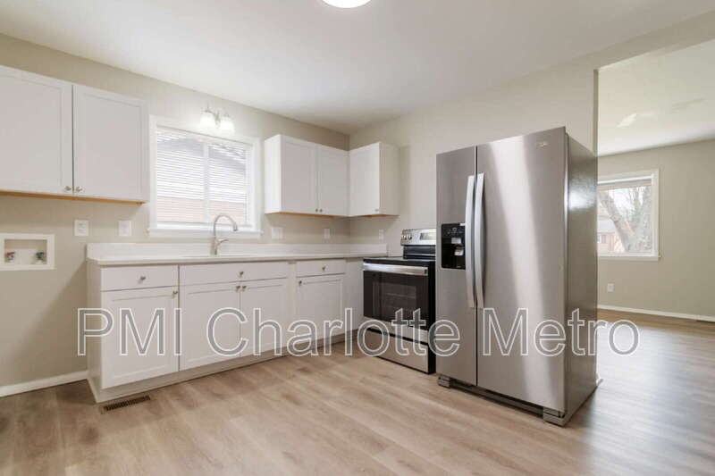 4717 Monmouth Dr - Photo 4 of 14