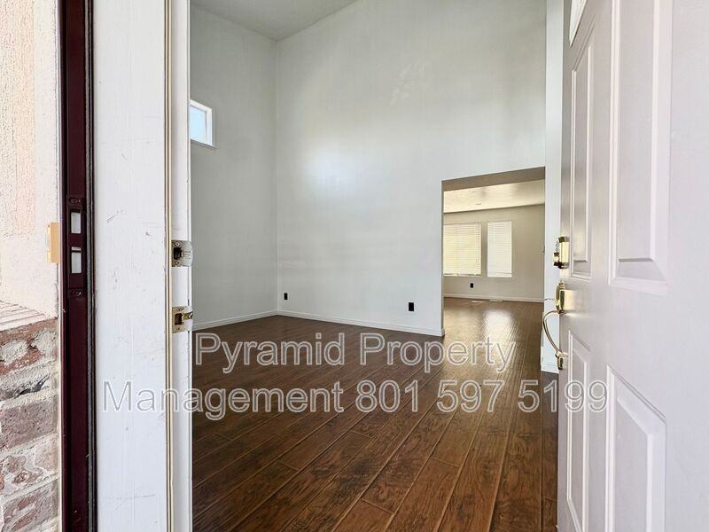 4111 Ws #FULL - Photo 4 of 45