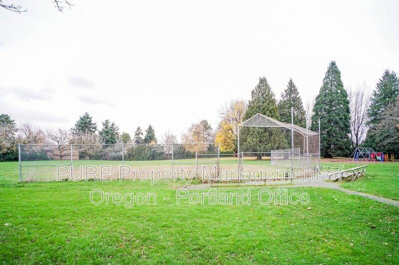 14140 Ne Sandy Blvd #Q02 - Photo 5 of 25