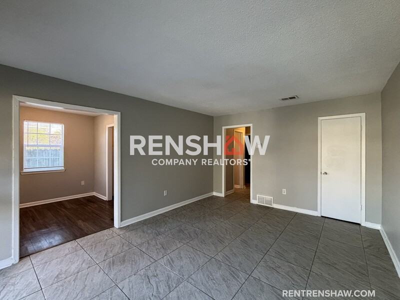 2998 Elbert Cv - Photo 4 of 16