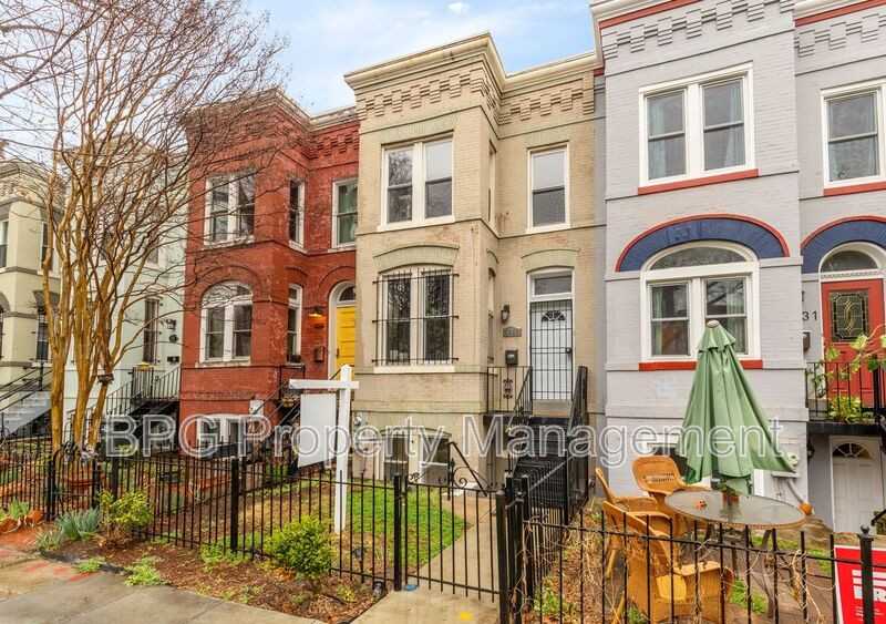 1033 5th St Ne #BS - Photo 2 of 23