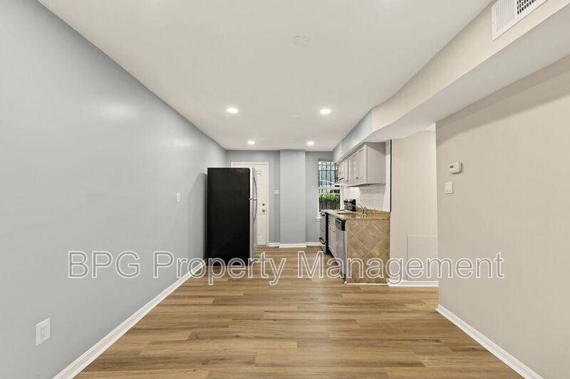 1033 5th St Ne #BS - Photo 7 of 23