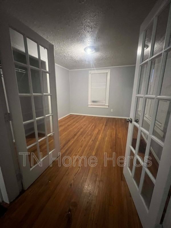 2761 Tarleton Ave - Photo 4 of 8