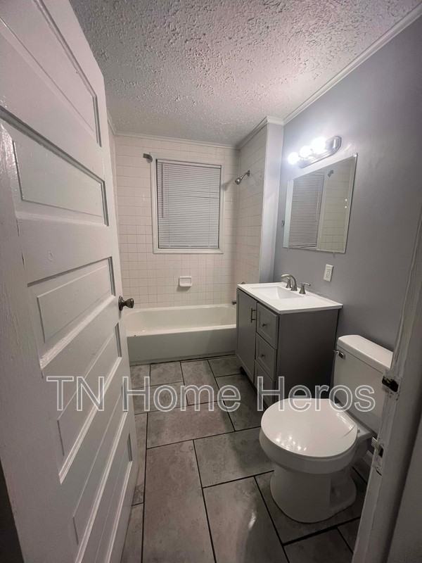 2761 Tarleton Ave - Photo 5 of 8